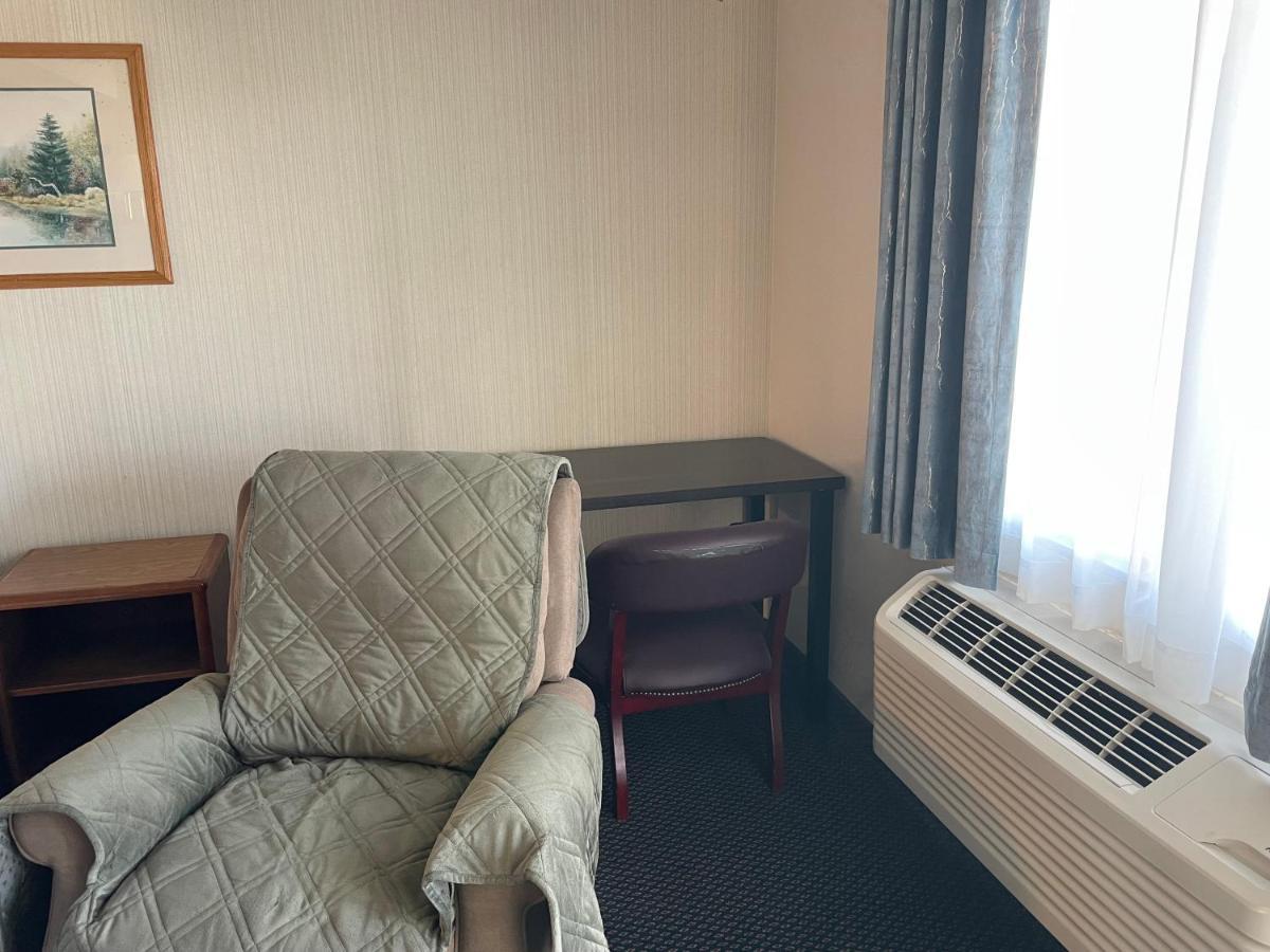 Landmark Inn Osawatomie Extérieur photo