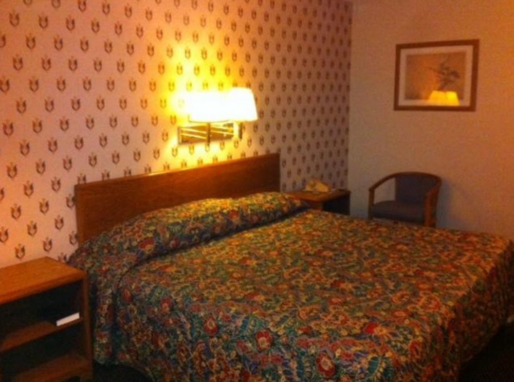Landmark Inn Osawatomie Extérieur photo